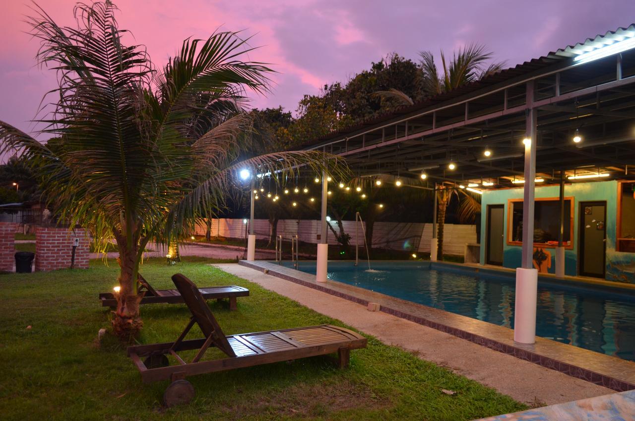 Sinar Eco Resort Kampong Bukit Panjang ภายนอก รูปภาพ